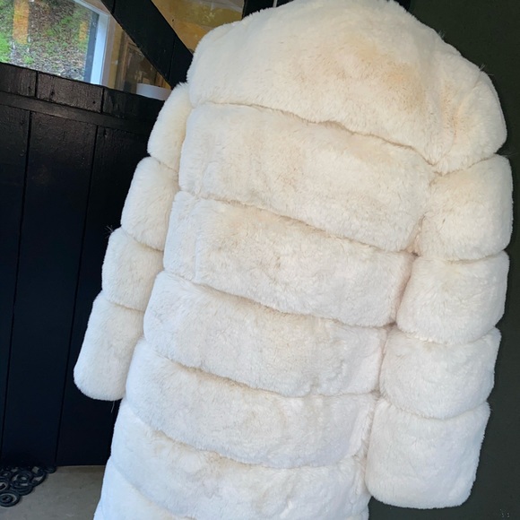 SOLD- Ivory Winter Fur Coat - Picture 5 of 11